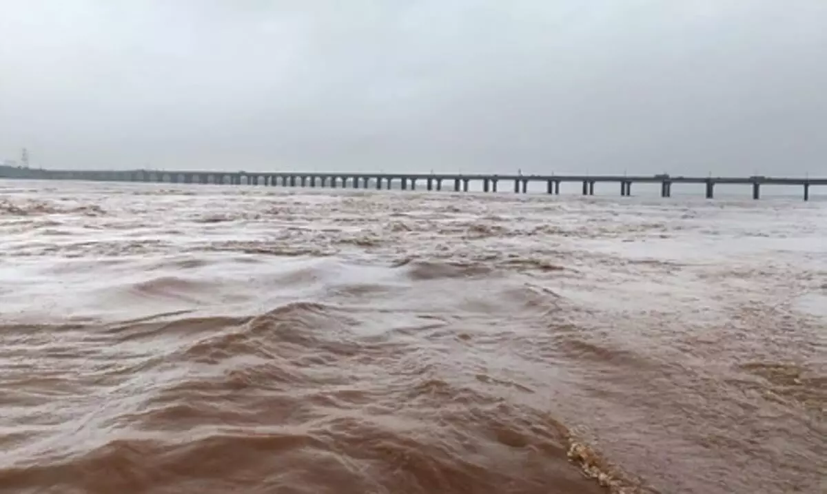 Telangana में गोदावरी का जलस्तर 44 फीट पहुंचने पर पहली चेतावनी जारी