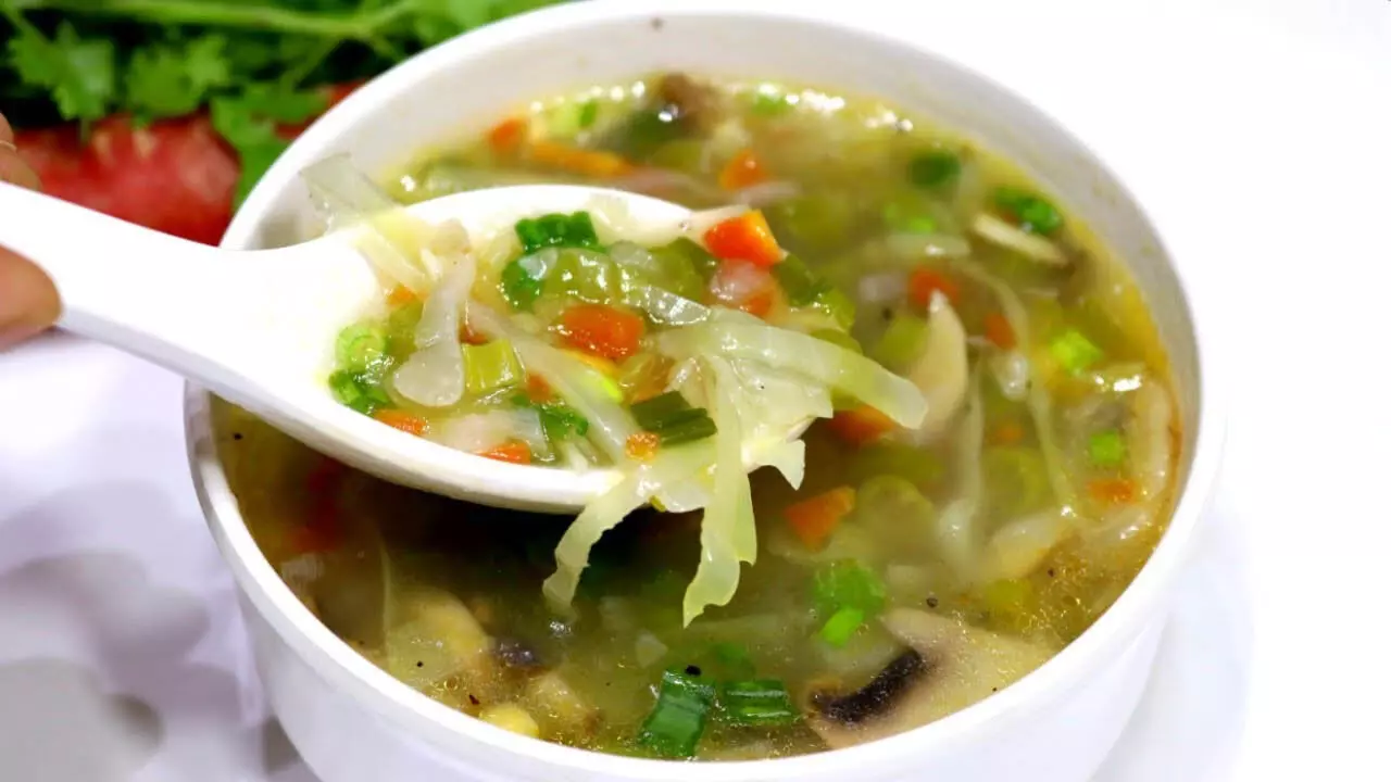 Life Style :  रात्रि भोजन के लिए वेजिटेबल ओटमील सूप सबसे अच्छा