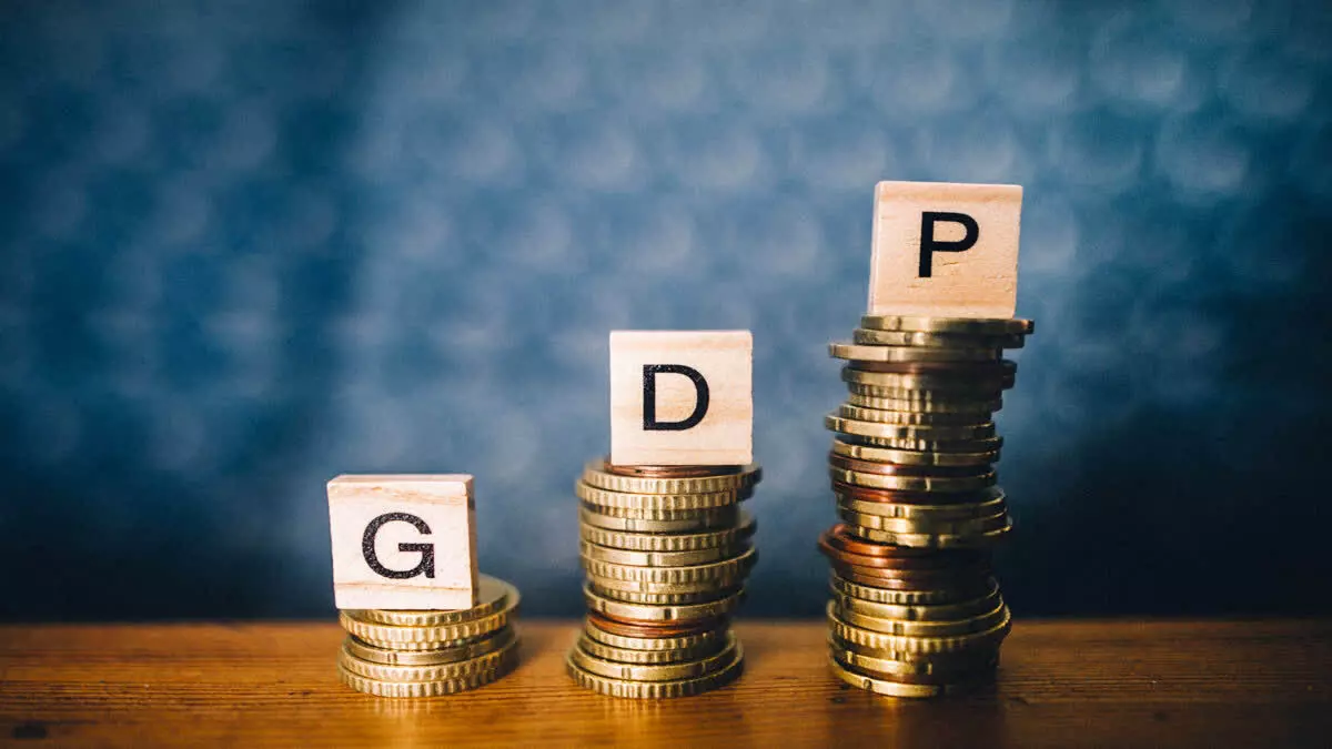 Economic Survey presented: भारत की GDP वृद्धि दर 6.5-7% रहने का अनुमान