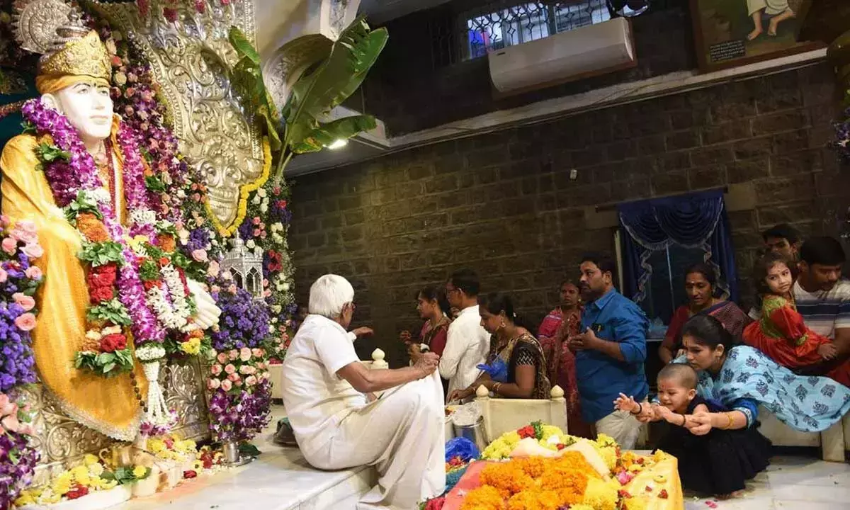 Hyderabad में गुरु पूर्णिमा का उत्सव धूमधाम से मनाया गया