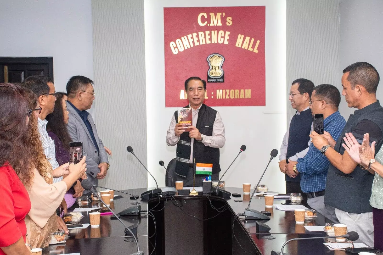 Mizoram: मुख्यमंत्री ने चापचर कुट 2024 पोस्ट स्मारिका का शुभारंभ किया