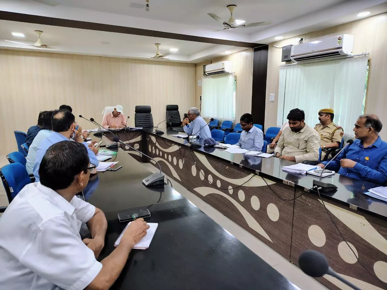 Dhaulpur : साप्ताहिक समीक्षा बैठक आयोजित