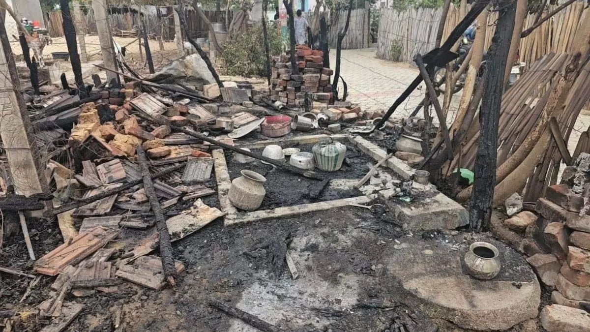 Ramanathapuram के निकट आग से मकान और सामान नष्ट