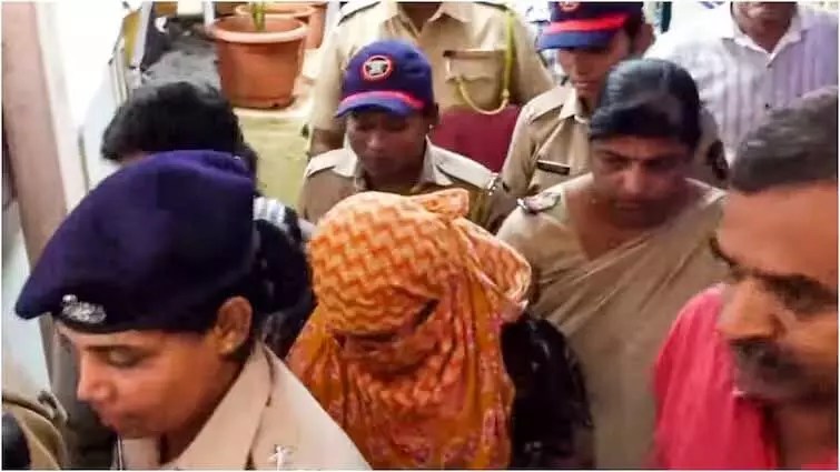 ट्रेनी IAS की मां की मुसीबत बढ़ी, Court ने 14 दिन की न्यायिक हिरासत में भेजा