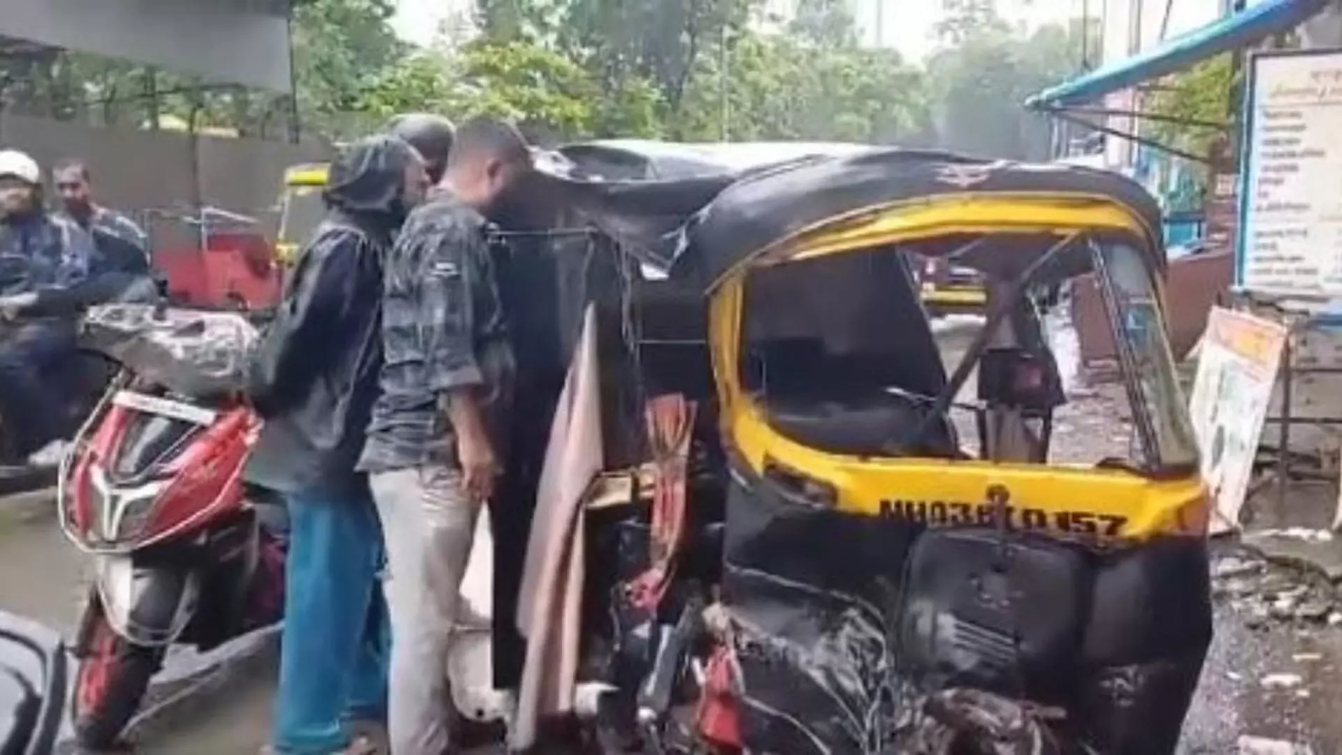 Mumbai में एक और हिट-एंड-रन, ऑडी ने रिक्शा को टक्कर मारी, 3 घायल