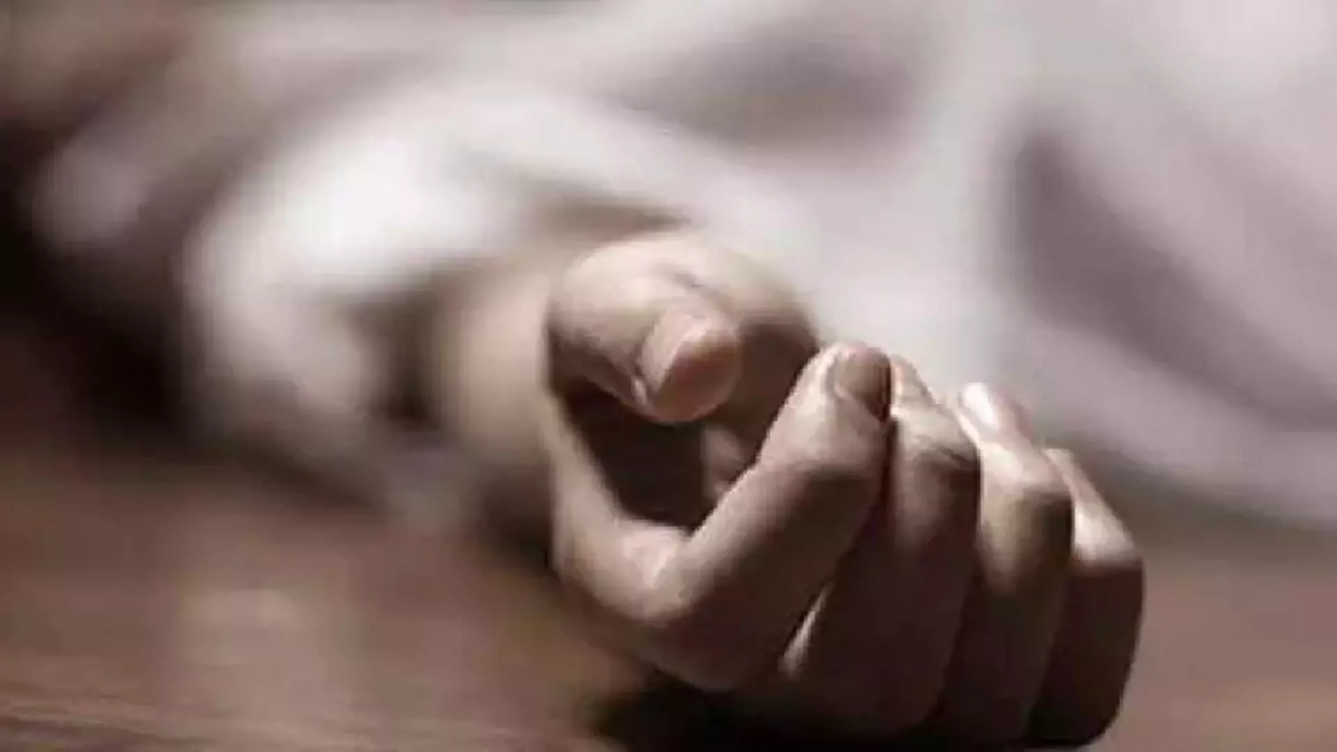 Chennai की 19 वर्षीय लड़की ने आत्महत्या कर ली