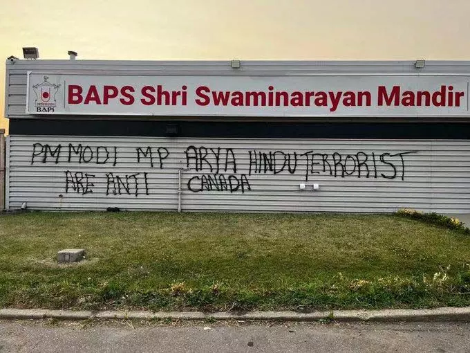 Canada: एडमोंटन में हिंदू मंदिर पर भारत विरोधी भित्तिचित्रों से तोड़फोड़