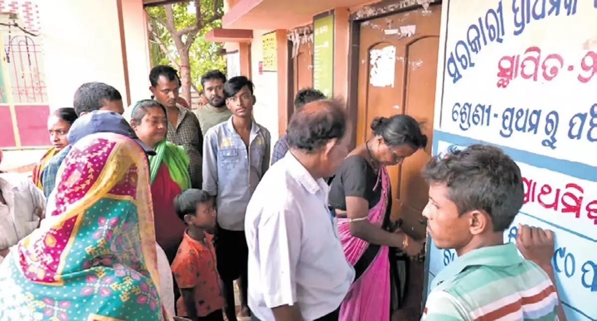 Odisha के पारादीप में आयरन की गोलियां खाने से 30 छात्र बीमार पड़े