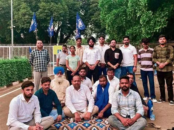 Chandigarh नज़र गड़ाए संगठन विरोध प्रदर्शनों के ज़रिए छात्रों को लुभाने की कोशिश कर रहे