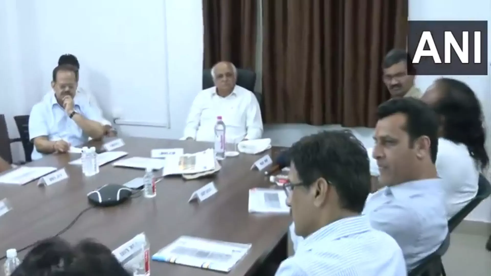 CM भूपेंद्र पटेल ने अधिकारियों के साथ समीक्षा बैठक की, वीडियो...
