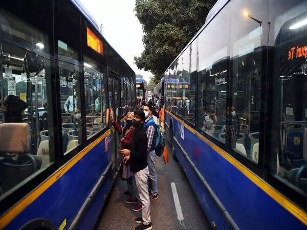Delhi government ने द्वारका और वसंत विहार में नए बस सर्कुलेटर रूट का ट्रायल शुरू किया