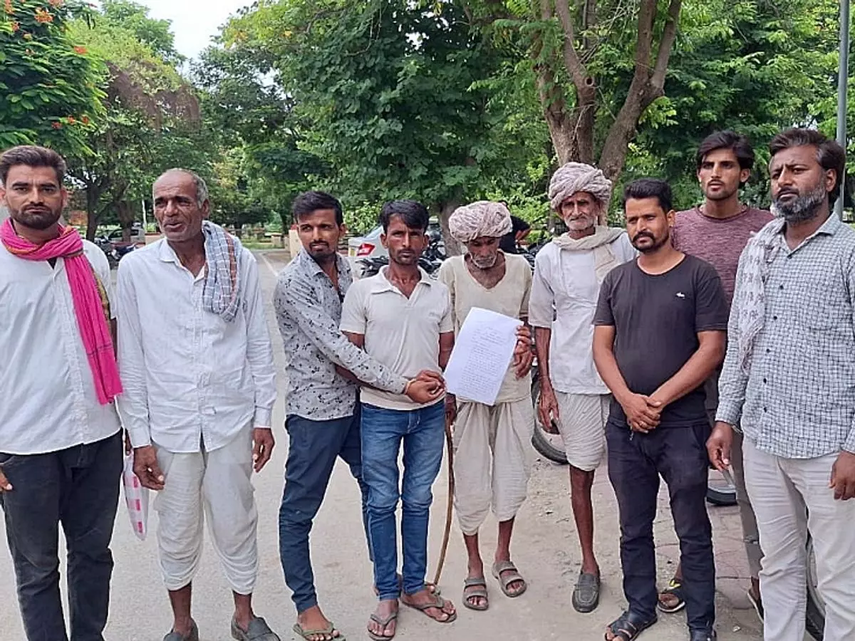 Rajsamand: चारागाह भूमि पर अतिक्रमण के खिलाफ ग्रामीणों ने जताया आक्रोश