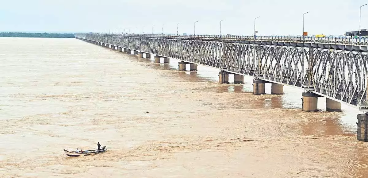 Andhra Pradesh के दोलेश्वरम में दूसरी बार बाढ़ की चेतावनी