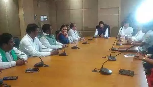 Jharkhand : मानसून सत्र की तैयारियों को लेकर खत्म हुई कांग्रेस विधायक दल की बैठक