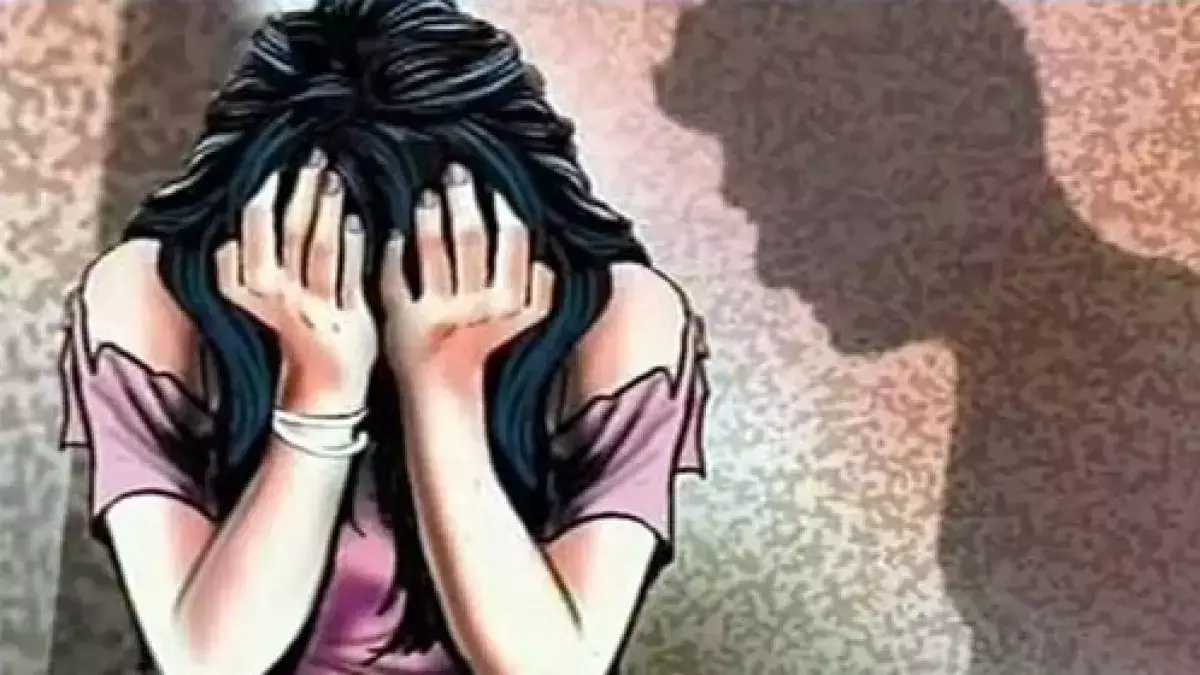 Moradabad : बलात्कार पीड़िता पर केस वापस लेने दुकान जलने कोशिश , जान से मारने की दी धमकी