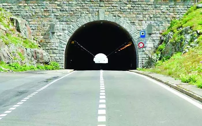 Tunnel: कैथलीघाट में फोरलेन टनल आर-पार