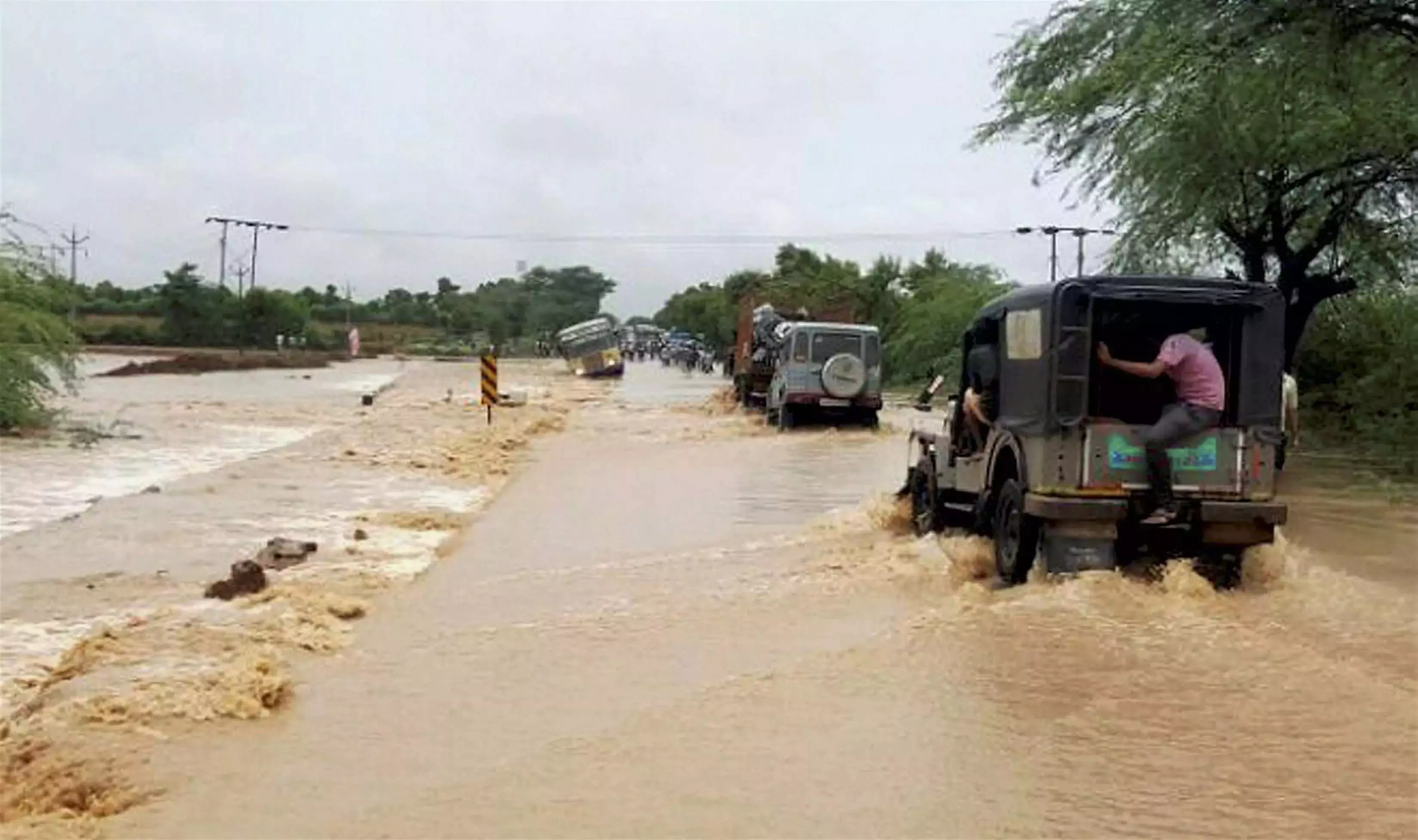 Andhra Pradesh: चिंतूर एजेंसी अभी भी चार राज्यों से कटी हुई