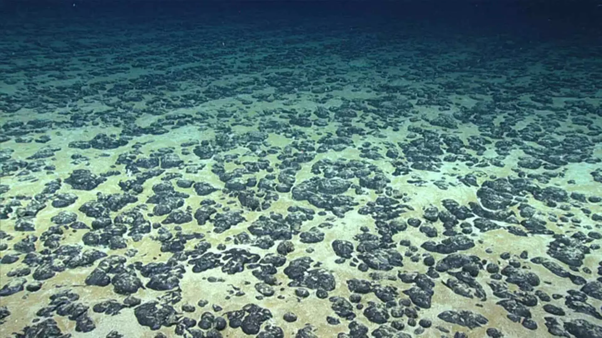 गहरे समुद्र में धातु के टुकड़ों से dark oxygen की खोज