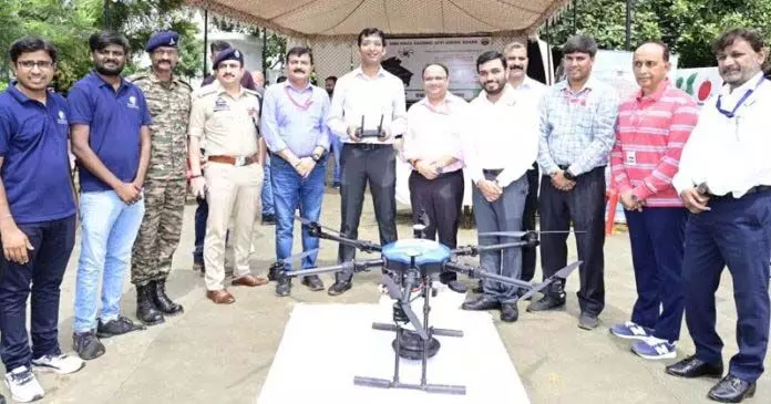Jammu: श्राइन बोर्ड ने त्रिकुटा पहाड़ियों पर ड्रोन आधारित बीज प्रसार अभियान शुरू किया