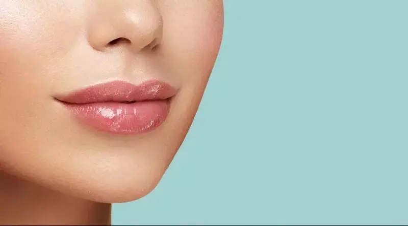 Pink Lips: रोजाना इस ऑयल को लगाने से होंठ हो जायेंगे गुलाबी