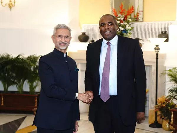 Jaishankar ने ब्रिटेन के विदेश सचिव का भारत में स्वागत किया