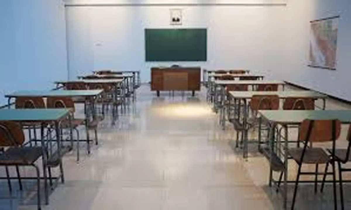 Indore: अन्य छात्राओं को डराने के कारण छात्रा को छात्रावास में प्रवेश नहीं दिया गया