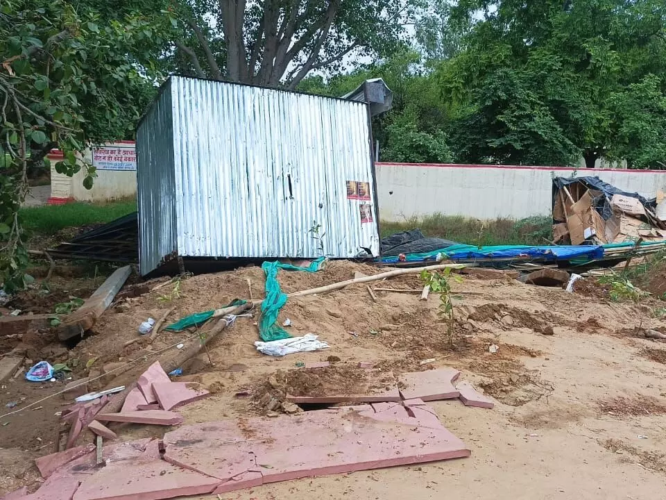 Bharatpur: वैर नगर पालिका ने पंचायत समिति व भुसावर गेट चौराहे से हटाया अतिक्रमण