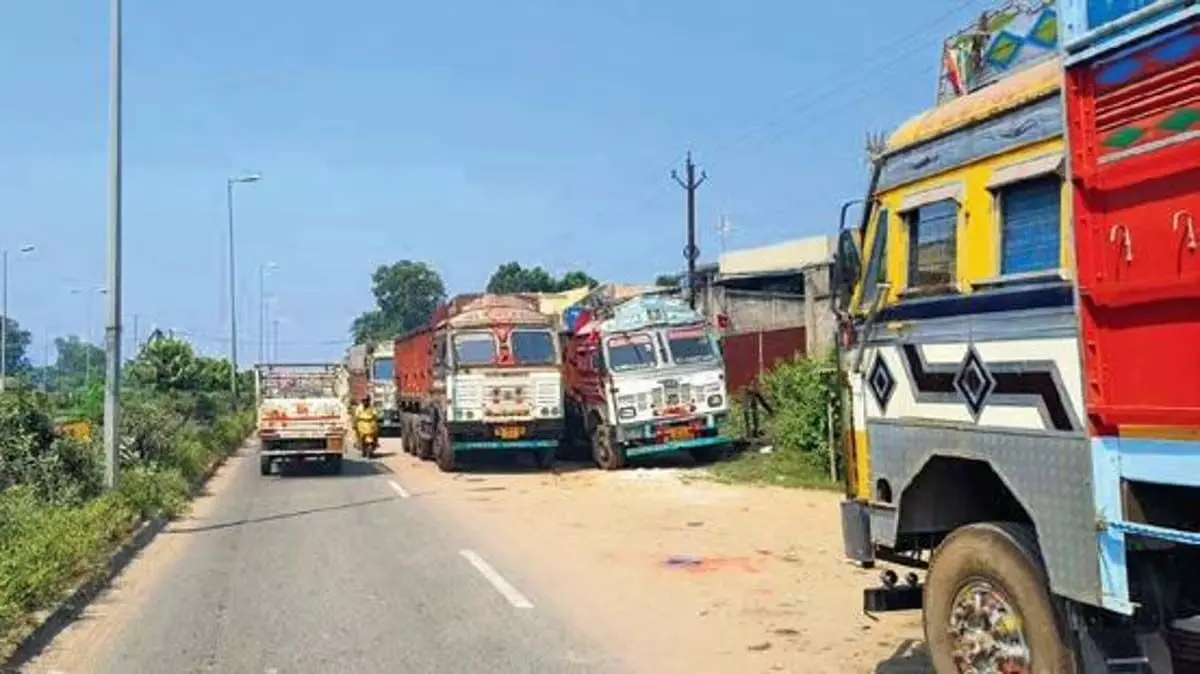 Odisha में राष्ट्रीय राजमार्गों पर मालवाहक वाहनों की पार्किंग प्रतिबंधित