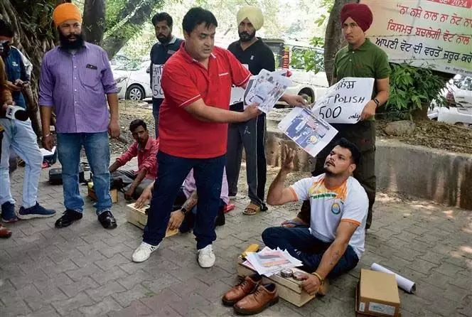 Ludhiana: 34 वर्षीय पैरा-एथलीट ने विरोध प्रदर्शन कर रोजगार की मांग की