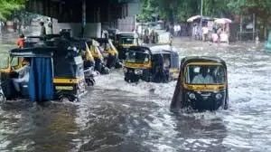Maharashtra: महाराष्ट्र में बारिश का कहर, पुणे में तबाही,स्कूल-कॉलेज बंद