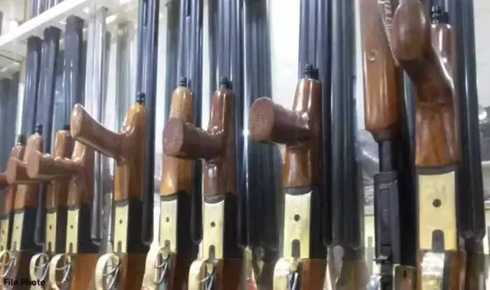 Jammu: 435 फर्जी बंदूक लाइसेंस बरामद