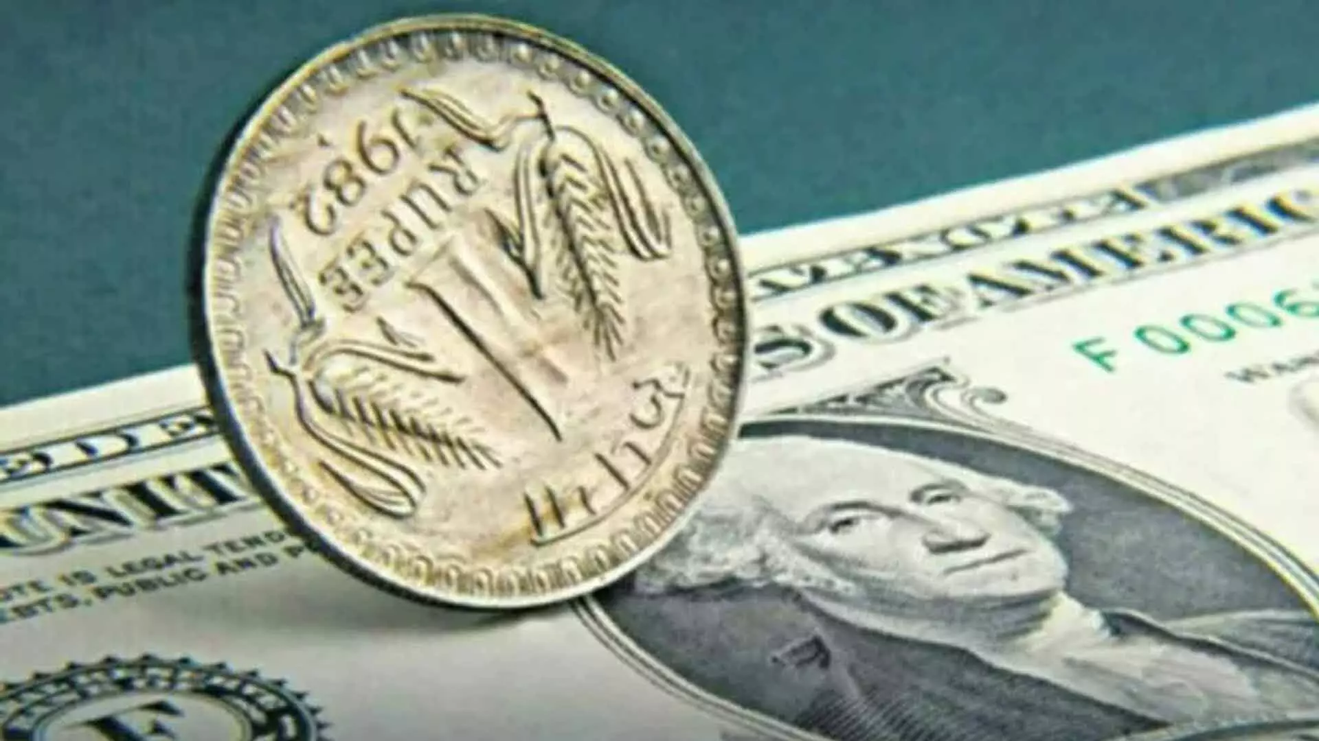 Early trade: डॉलर के मुकाबले रुपया 83.72 के सर्वकालिक निचले स्तर पर पहुंचा