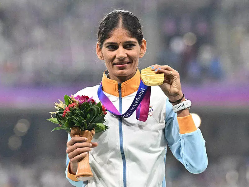 Meerut zone की लड़कियां पेरिस खेलों के महाकुंभ पदक लेने आई थीं