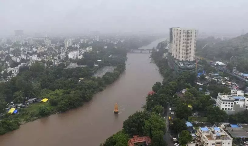 Maharashtra: कर्नाटक सीमा पर बाढ़ की स्थिति पर नज़रे