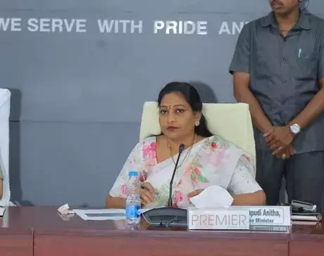 गृह मंत्री Anitha ने जगन रेड्डी से कथित ‘36 हत्याओं’ का ब्यौरा देने को कहा
