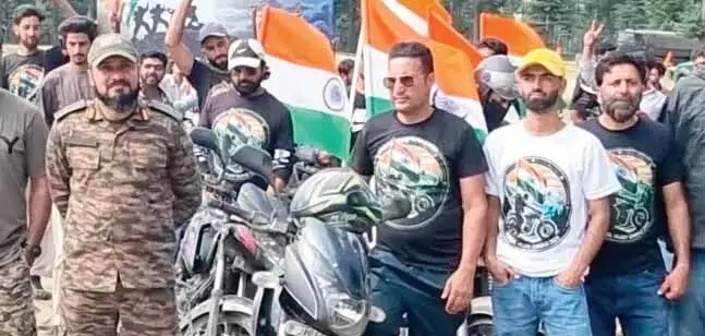 Kupwara: सेना ने कुपवाड़ा में बाइक रैली का आयोजन किया