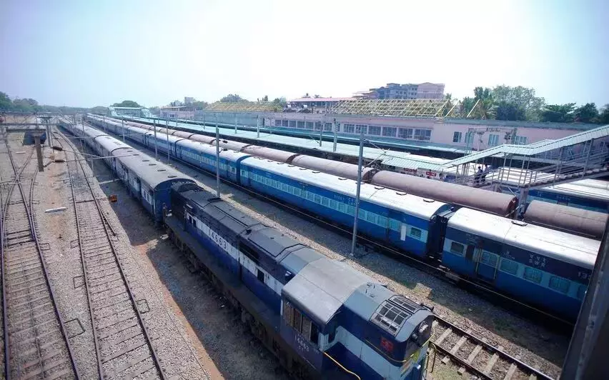 KERALA :  मंगलुरु-चेन्नई एग्मोर एक्सप्रेस सहित ट्रेन सेवाएं बाधित रहेंगी