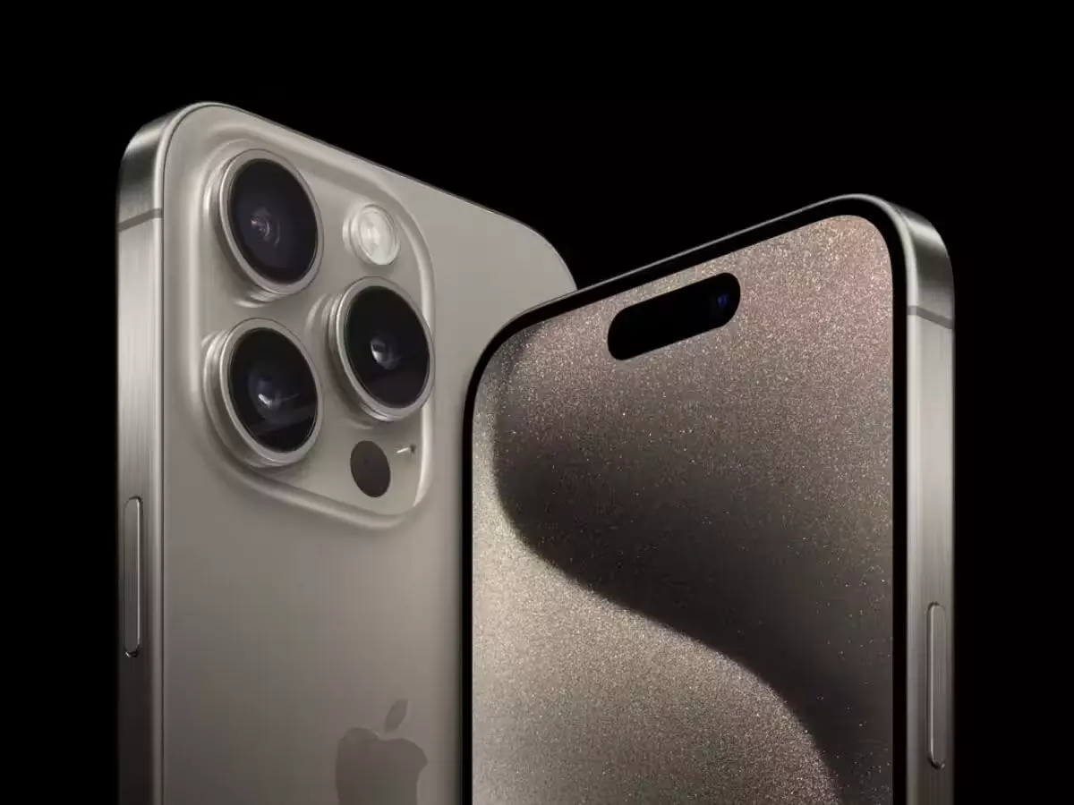 Apple कंपनी ने स्मार्टफोन के दाम कम किए, हुआ भारी सस्ता