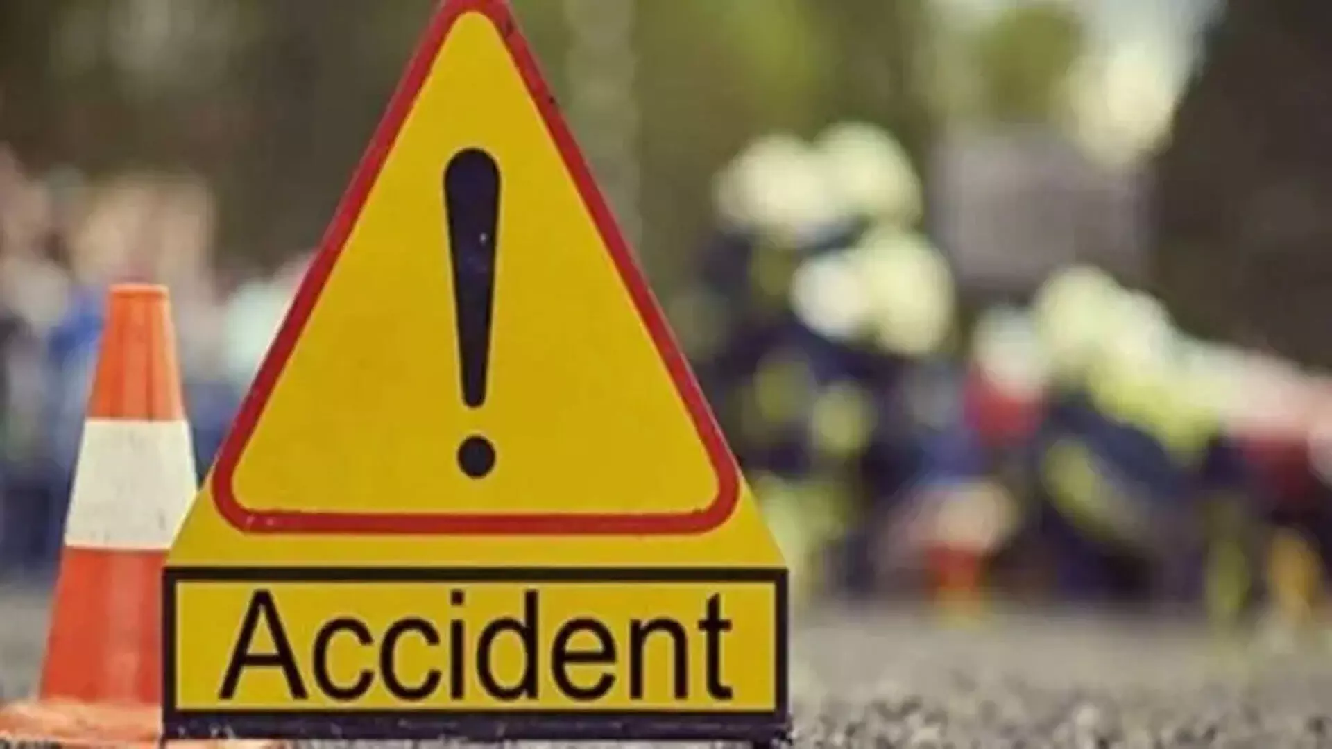 Himachal Pradesh में बस सड़क से फिसली, 8 लोग घायल
