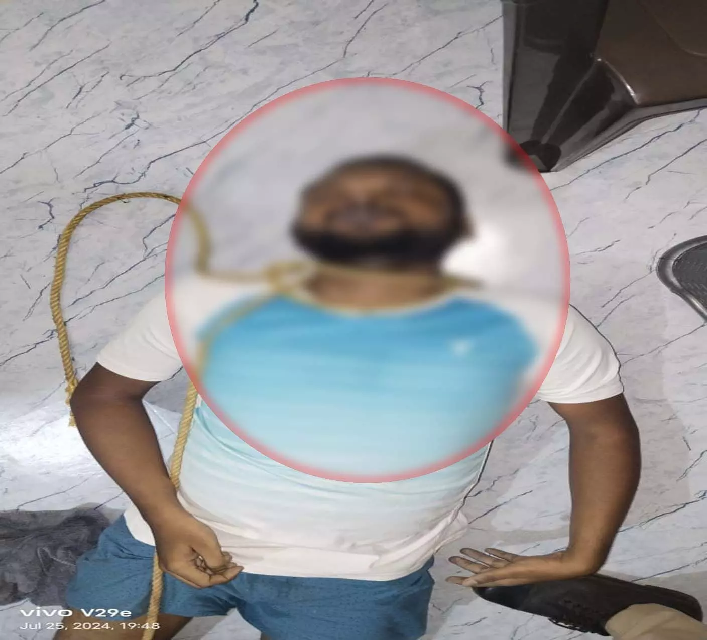 Raipur Breaking: SBI कर्मचारी ने फांसी लगाकर की खुदकुशी, कमरें में मिला सुसाइड नोट