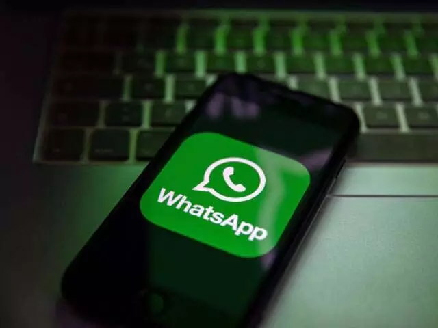 India में व्हाट्सएप सेवाएं बंद करने की योजना