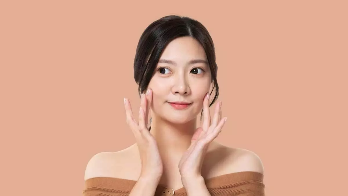 Beauty Tips: कोरियन स्किन पाने के लिए ऐसे बनाएं फेस पैक