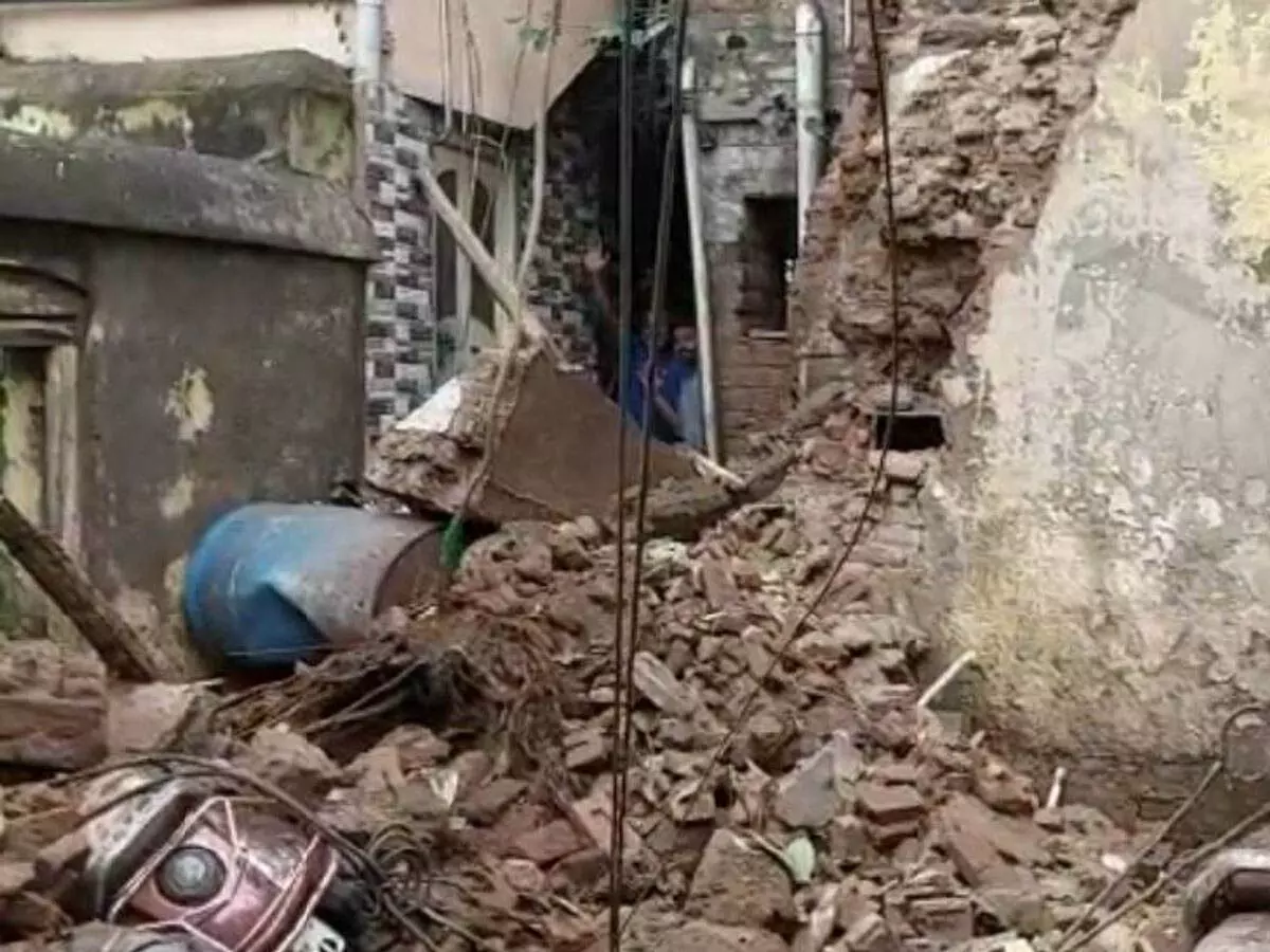 Sehore में कच्चा मकान गिरने से मलबे में दबी बुजुर्ग महिला