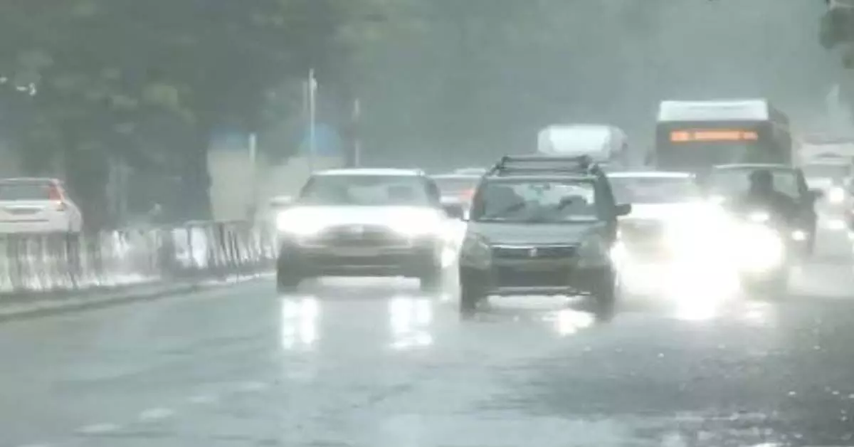 Odisha : बंगाल की खाड़ी के ऊपर कम दबाव के क्षेत्र के कारण ओडिशा के 10 जिलों में भारी बारिश की चेतावनी जारी