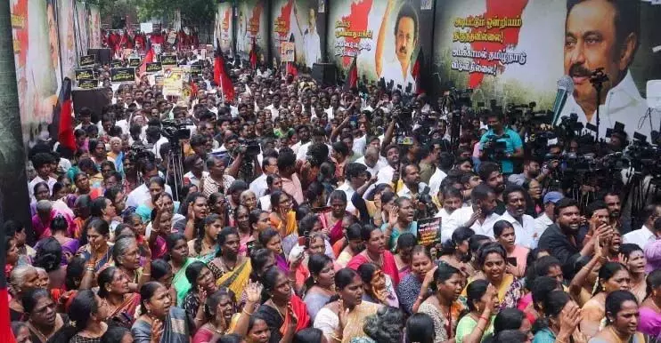Tamil Nadu की “उपेक्षा” करने के लिए केंद्र के खिलाफ विरोध प्रदर्शन किया