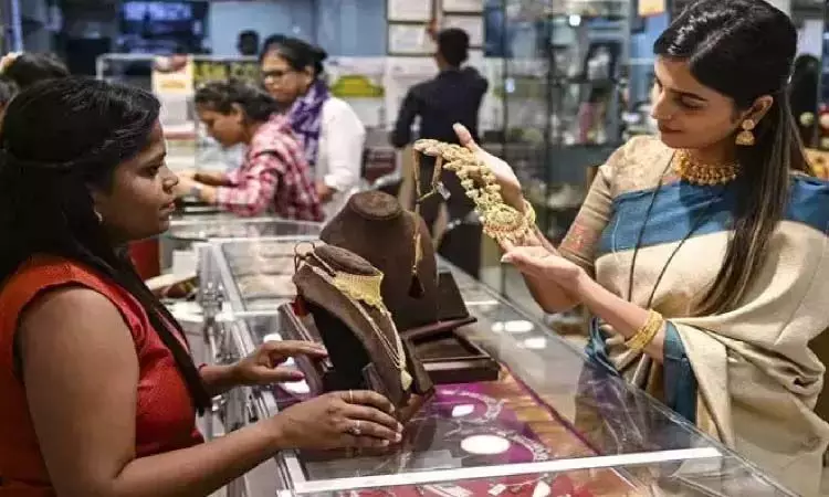 Chennai में आज चांदी की कीमतों में कोई बदलाव नहीं, सोने की कीमत में फिर उछाल