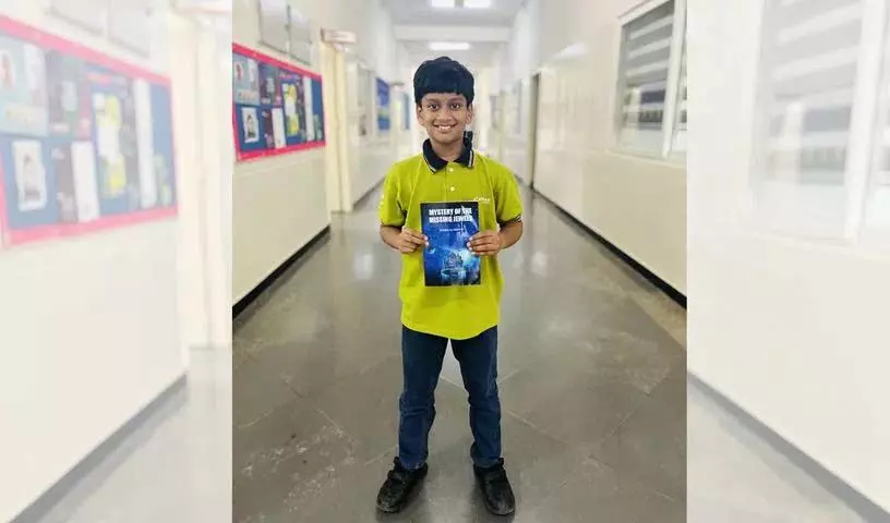 Hyderabad के 10 वर्षीय छात्र ने लिखी काल्पनिक किताब