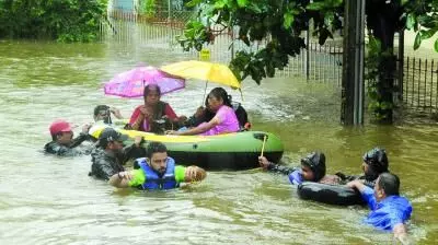Maharashtra: कोल्हापुर में बाढ़ के कारण लोगों ने पलायन करना शुरू किया