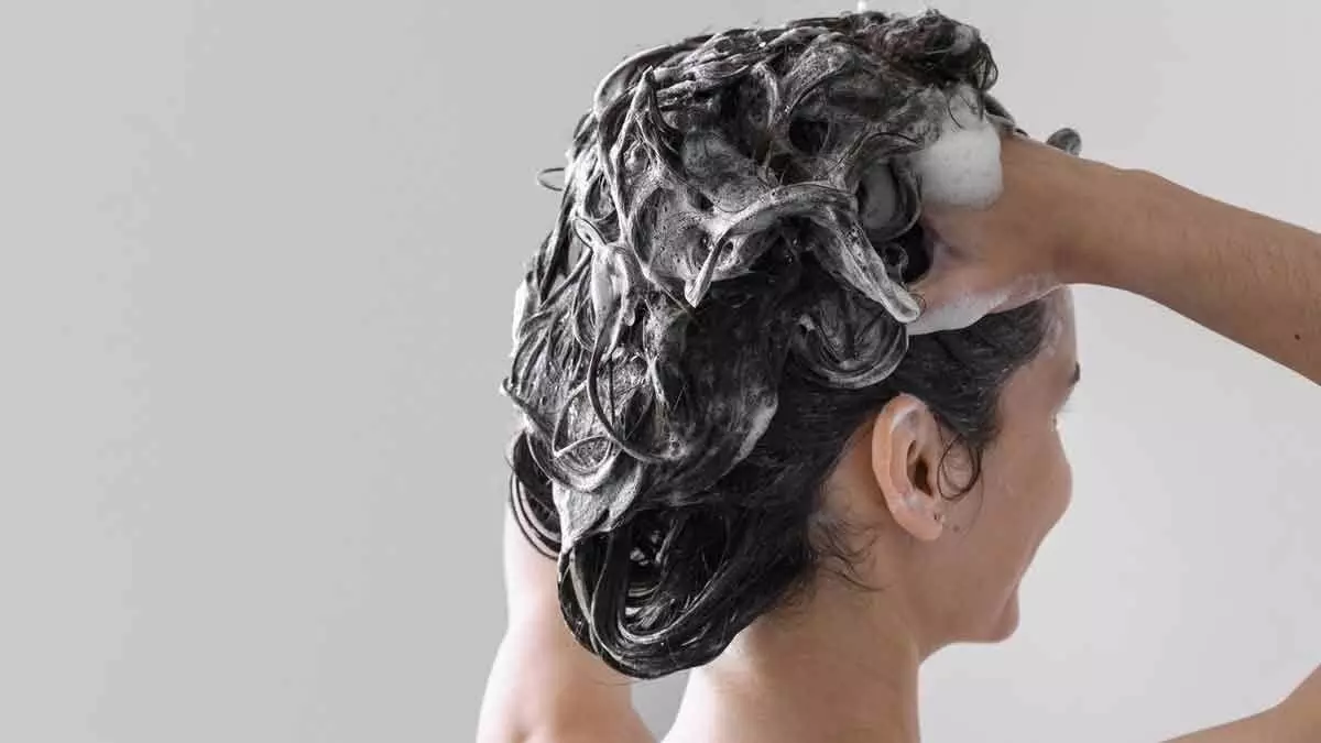 Hair Tips: जाने बालों को साबुन से धोने के पहले ये बाते