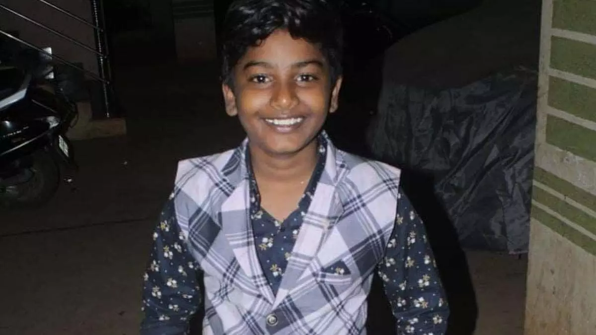 Nellore: स्कूल में सनशेड का कंक्रीट स्लैब गिरने से 14 वर्षीय लड़के की मौत